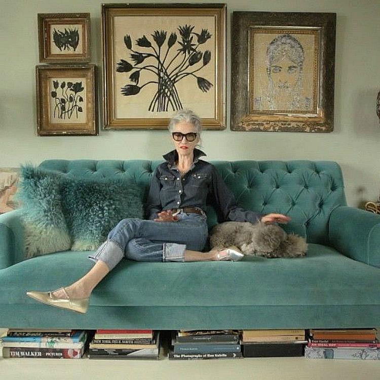 женщина в возрасте