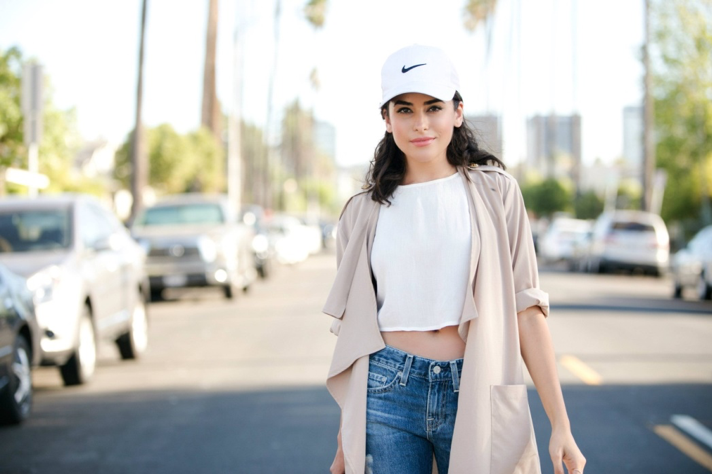 девушки в спортивном образе