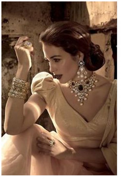 ретро кино образ с украшениями