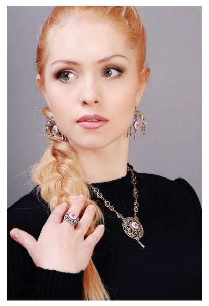 финифть на украшениях