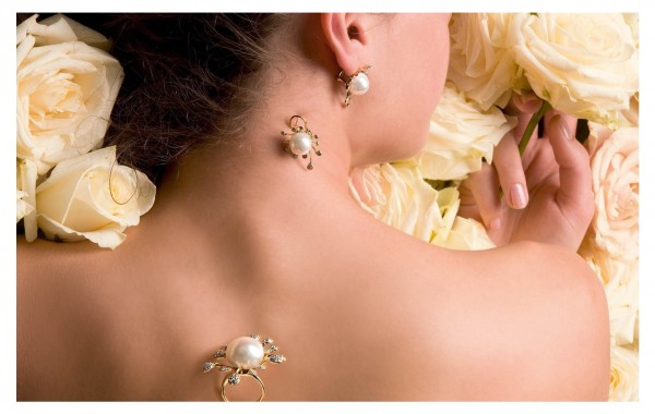 набор золотых украшений