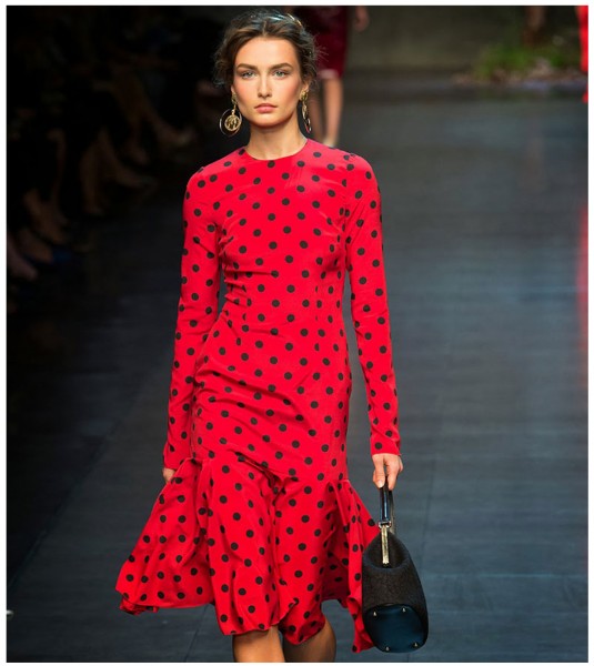 девушка на подиуме