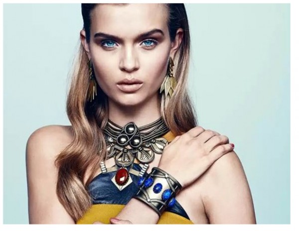 лук с большими украшениями