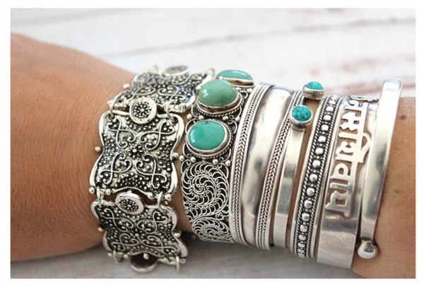 браслеты на руке