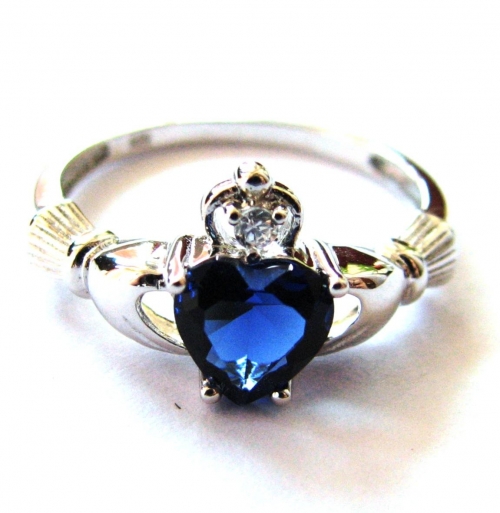 кладдахское кольцо с синим камнем