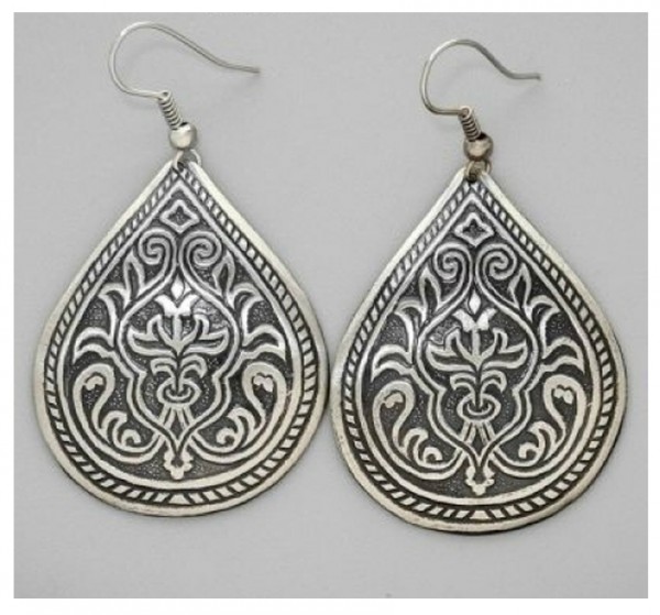 крупные серьги из мельхиора