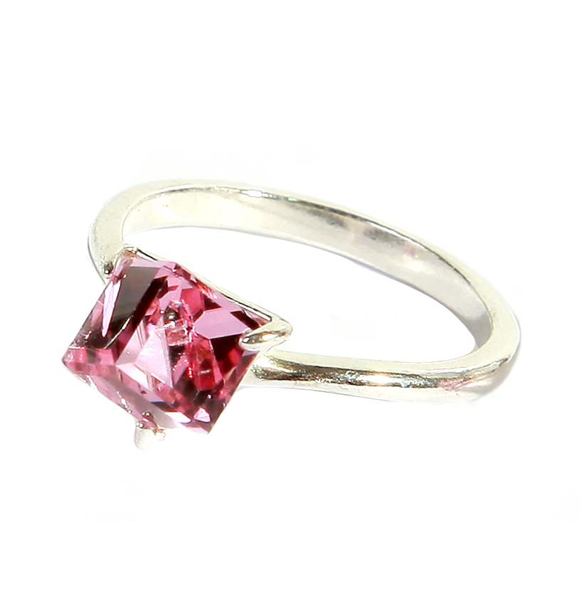 Кольцо Кубик