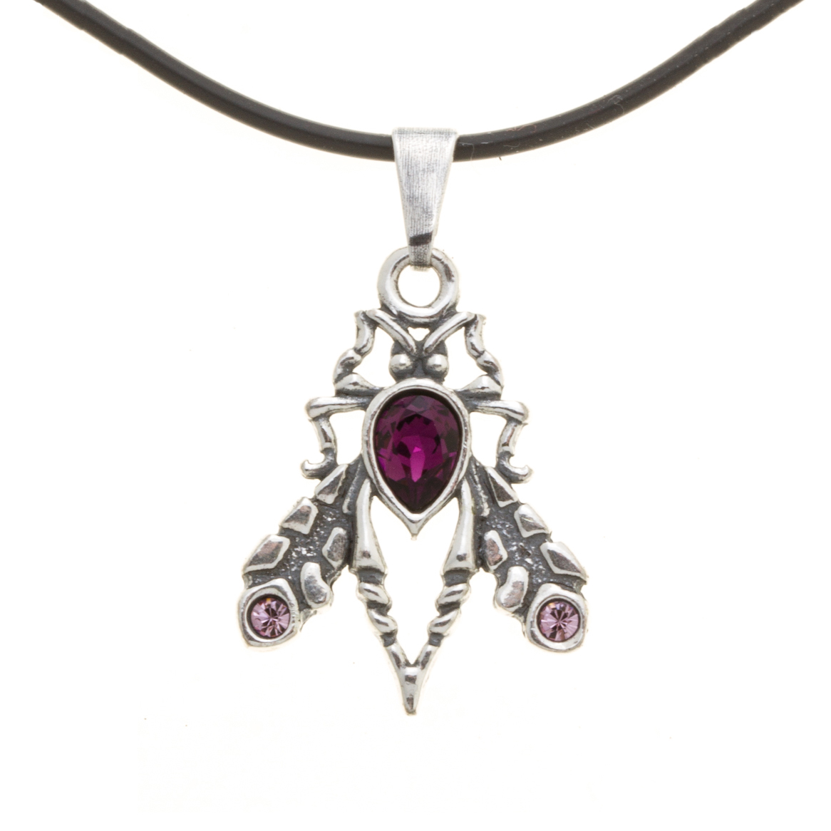 Кулон Биитле